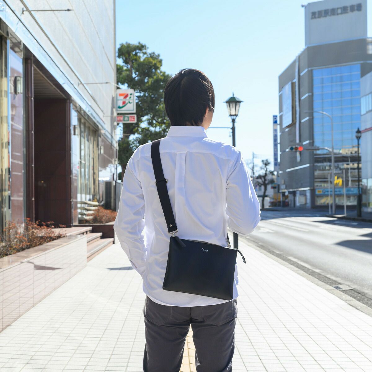 【限定品】ダコタショルダーバッグクラッチバッグ2WAYメンズDakota本革革レザーバッグアクソリオプリズムセカンドバッグ斜め掛けブランドおしゃれ大人ダコタブラックレーベル40代50代60代1626140