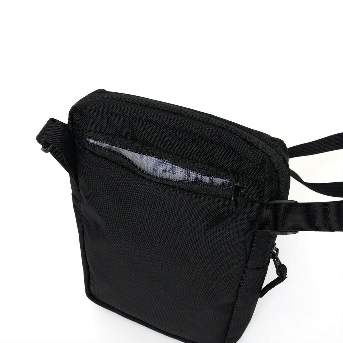 マムートショルダーバッグMAMMUTXeronPouch2エクセロンポーチ2ショルダーバックポーチメンズレディース斜めがけバッグ斜め掛けバッグブランド薄いコンパクト2810-00470