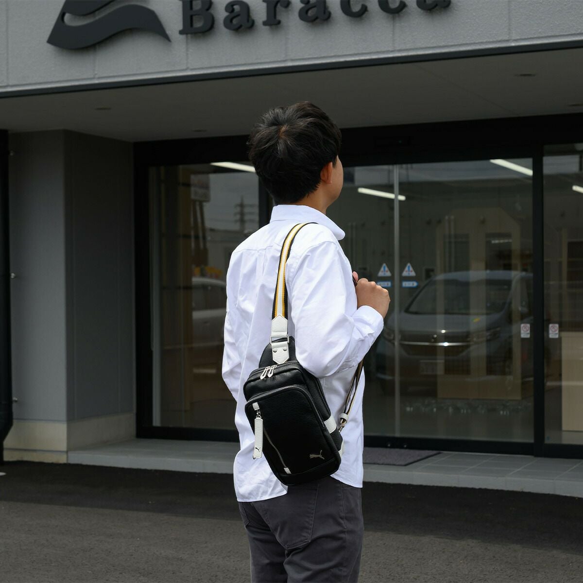 PUMAボディバッグプーマワンショルダーバッグショルダーバッグメンズレディースウエストバッグ斜め掛けななめ掛け大容量カジュアル普段使い人気スポーティシンプルおしゃれJ20317