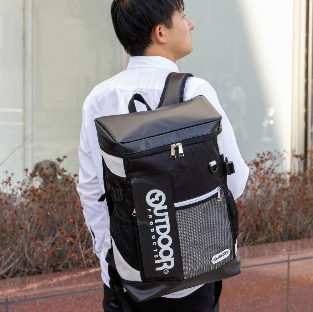 OUTDOORPRODUCTSトーランス・シリーズボックス型リュックサック30L