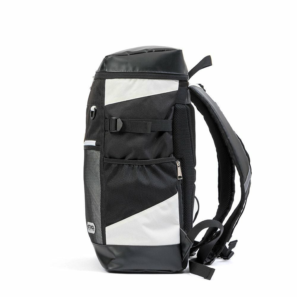 OUTDOORPRODUCTSトーランス・シリーズボックス型リュックサック30L