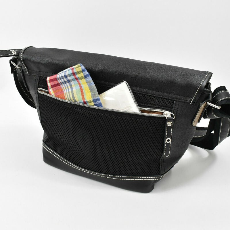 【ポイント最大30倍】MOUSTACHEムスタッシュショルダーバッグメンズレディースショルダーバックショルダー斜めがけ斜め掛け斜めがけバッグタブレット収納おしゃれかっこいい人気通学軽量ブランド小さめ大人合皮夏公園VHW5531