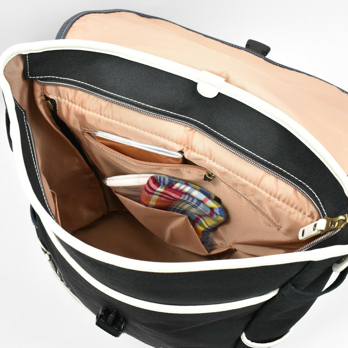 【ポイント最大27倍★7/1限定】MOUSTACHEムスタッシュリュックメンズレディースB418Lリュックサックリックサックバックパックかぶせ式通勤通学スクエアスクールリュックスポーツリュック高校生大学生人気おしゃれバッグバックYUQ5766