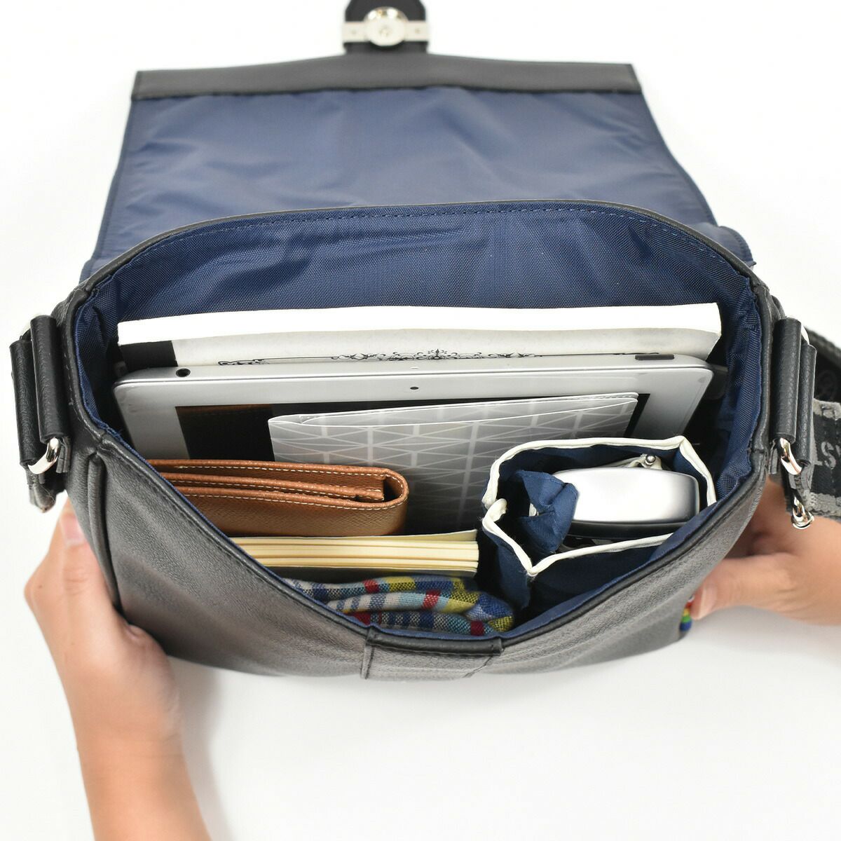 【ポイント最大25倍】カステルバジャックショルダーバッグバッグCASTELBAJACB5ソルベメンズレディースショルダーバックショルダー合皮斜めがけバック斜め掛けバッグ肩掛けカバンボディバッグブランド軽量大きめ大人おしゃれ52101