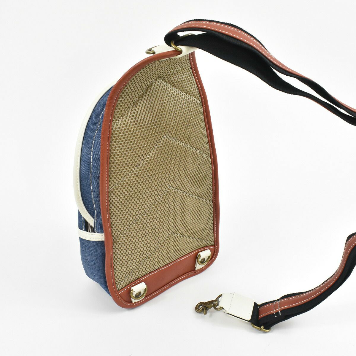 【ポイント最大27倍★48時間限定】MOUSTACHEムスタッシュボディバッグメンズレディースブランドワンショルダーショルダーバックショルダーバッグボディーバッグボディーバックボディバック肩掛けカバン斜め掛けバッグ斜めがけバッグYUQ5763