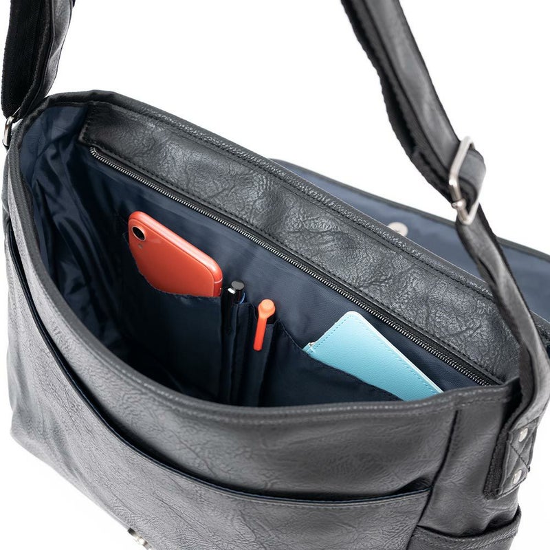 【ポイント最大38倍|10/5限定】LeeリーショルダーバッグバッグA4メンズレディースブランドショルダーバッグボディバッグ斜め掛けバッグ斜めがけバッグ肩掛けカバン斜めがけ斜め掛け人気かっこいいシンプル大人おしゃれ合皮320-3104