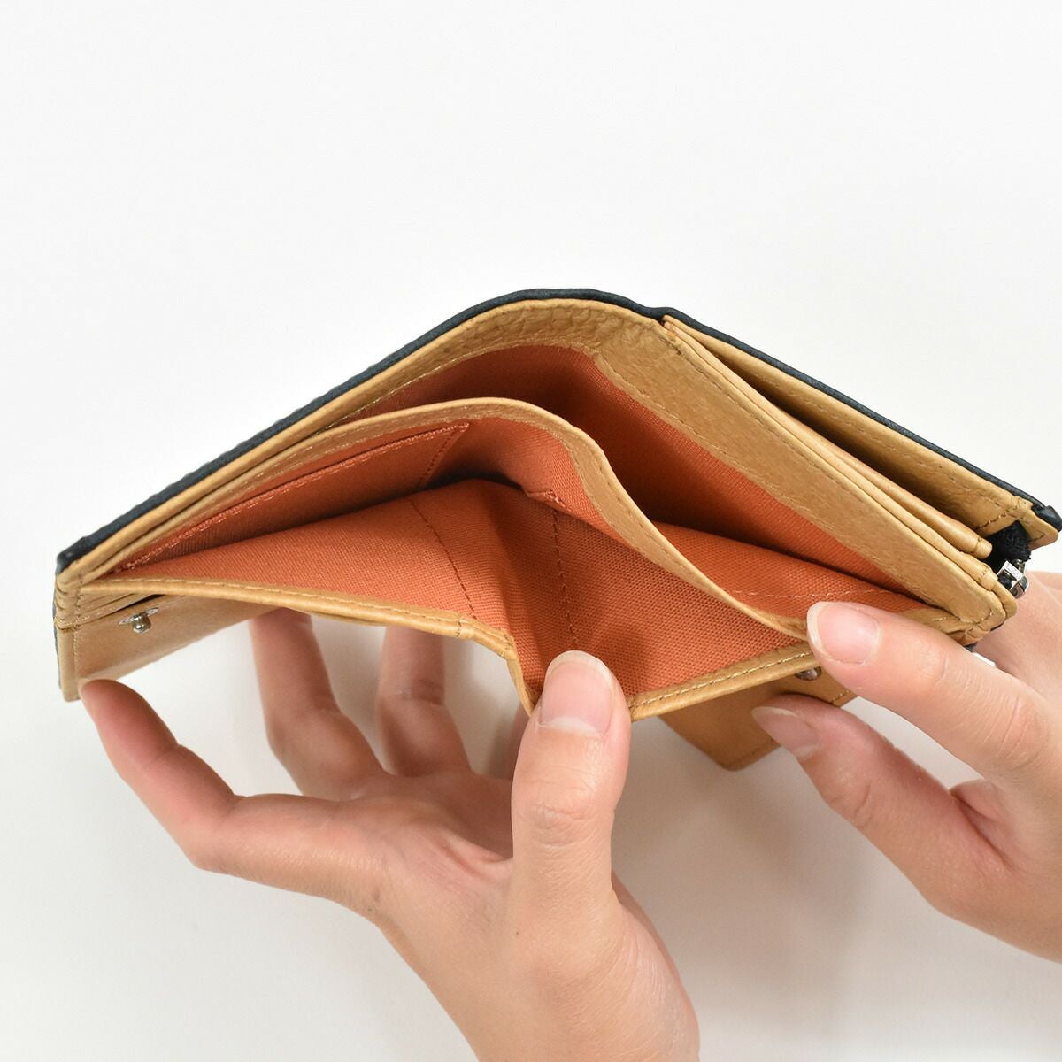 【ポイント最大25倍】ムスタッシュmoustacheミドルウォレット財布二つ折り財布二つ折り2つ折り本革革レザーメンズレディースレンジナ折りたたみラウンドファスナーブランドおしゃれ縦型タテ型人気大容量ギフトプレゼントDBR-5409