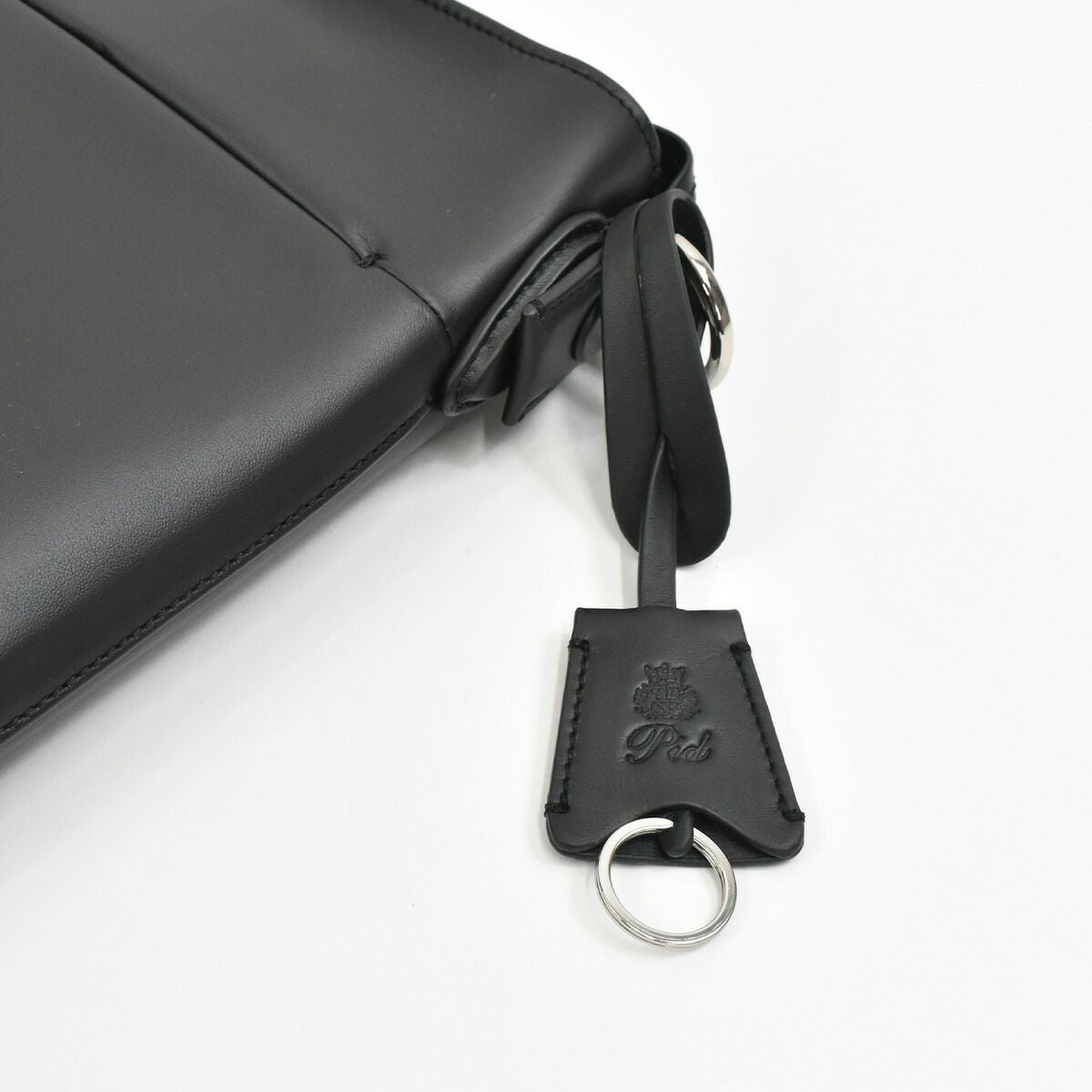 【ポイント最大25倍】P.I.Dピーアイディー本革ショルダーバッグビジネスメンズB5防水撥水エクリール本革ショルダーバッグショルダーバッククラッチバッグ通勤通学レザー革ブランドカジュアルPIDピー・アイ・ディーpaz103