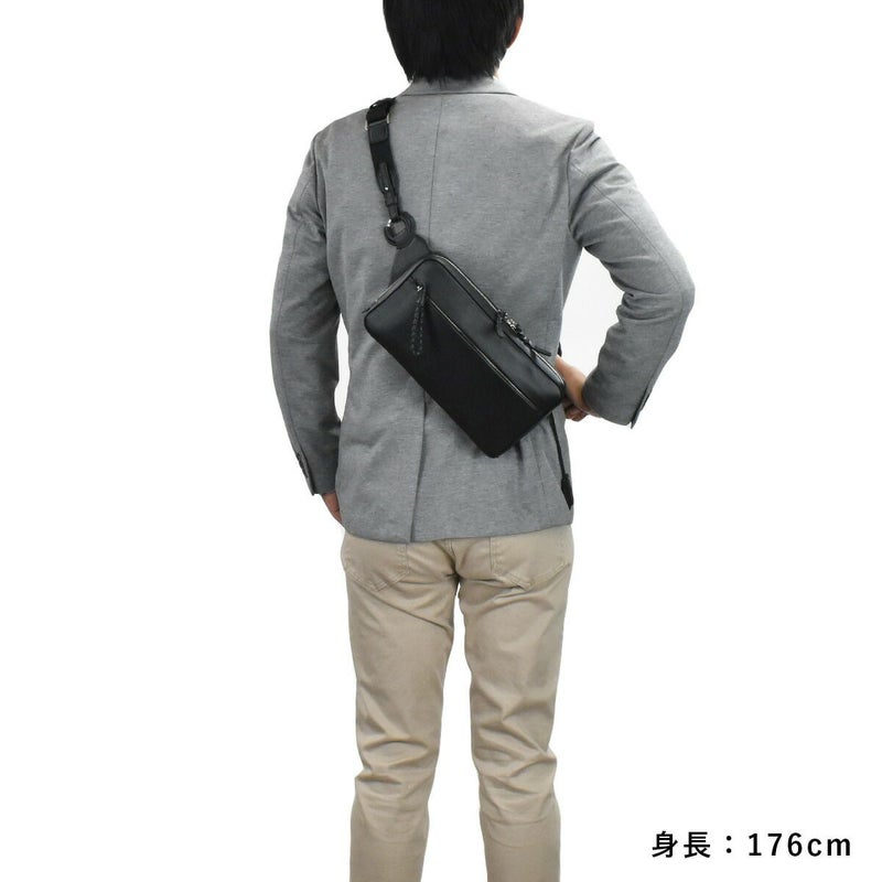 【ポイント最大25倍】P.I.Dピーアイディー本革ボディバッグショルダーバッグビジネスメンズ防水撥水エクリール本革ボディバッグボディバッククラッチバッグ通勤通学レザー革ブランドカジュアルPIDピー・アイ・ディーPAZ104