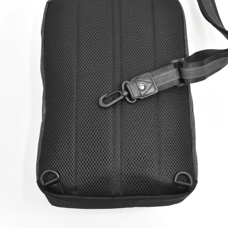 【ポイント最大29倍|12/18限定】ムスタッシュボディバッグA4サイズ大容量MOUSTACHEショルダーバッグメンズレディースボディショルダーバックボディバックブランド人気軽量かっこいいおしゃれ大きい大きめA4iPad収納MDP-0650