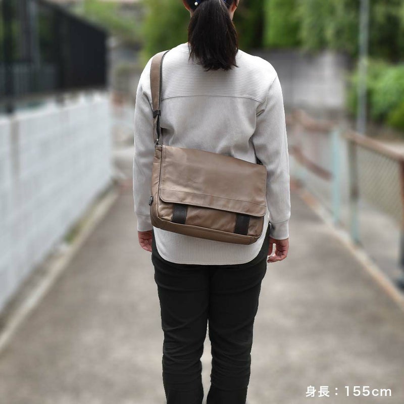 DOUBLESダブルスショルダーバッグ本革B5レザーメンズレディースショルダーバック斜め掛けバッグ斜めがけバッグショルダー斜め掛け斜めがけ牛革革男性誕生日プレゼントブランド肩掛けカバンVWE-1926