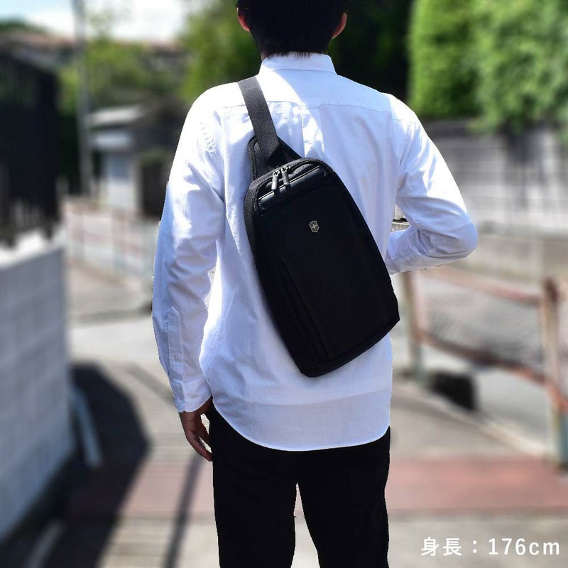 【ポイント最大37倍|7/20限定】ビクトリノックスボディバッグVICTORINOXB5タブレットスリングワンショルダーバッグショルダーバッグメンズレディースボディーバックおしゃれかっこいいブランド大人大容量大きめ黒ブラック日本正規品606796