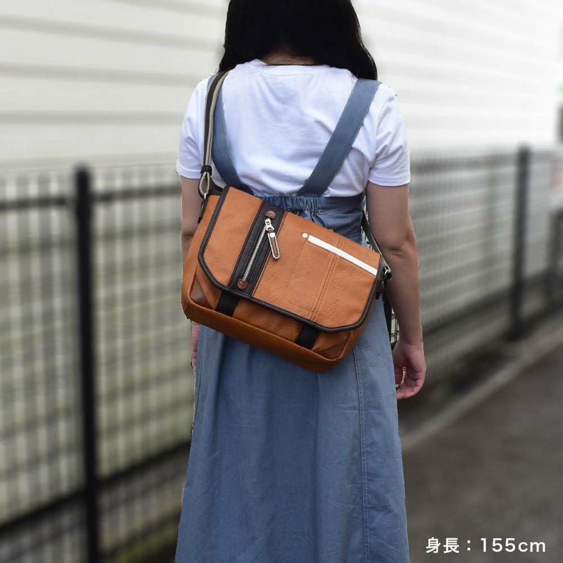 MOUSTACHEショルダーバッグムスタッシュB5メンズレディースショルダーショルダーバック斜めがけ斜め掛けバッグバックおしゃれかっこいいカジュアル人気通学軽量ブランド大人合否小さめ30代40代50代YVQ5949