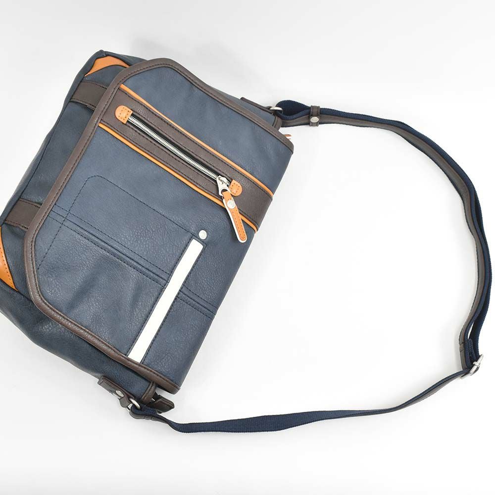 MOUSTACHEショルダーバッグムスタッシュB5メンズレディースショルダーショルダーバック斜めがけ斜め掛けバッグバックおしゃれかっこいいカジュアル人気通学軽量ブランド大人合否小さめ30代40代50代YVQ5949