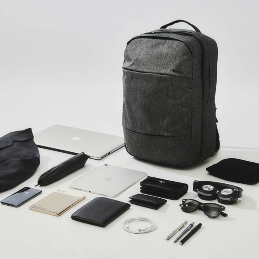 【9/1限定★エントリーで全員21倍】IncaseインケースリュックCityBackpack正規品バックパックB42層式メンズレディースシティドットバックパックPCリュックビジネスリュック通勤通学大容量大きめ2気室