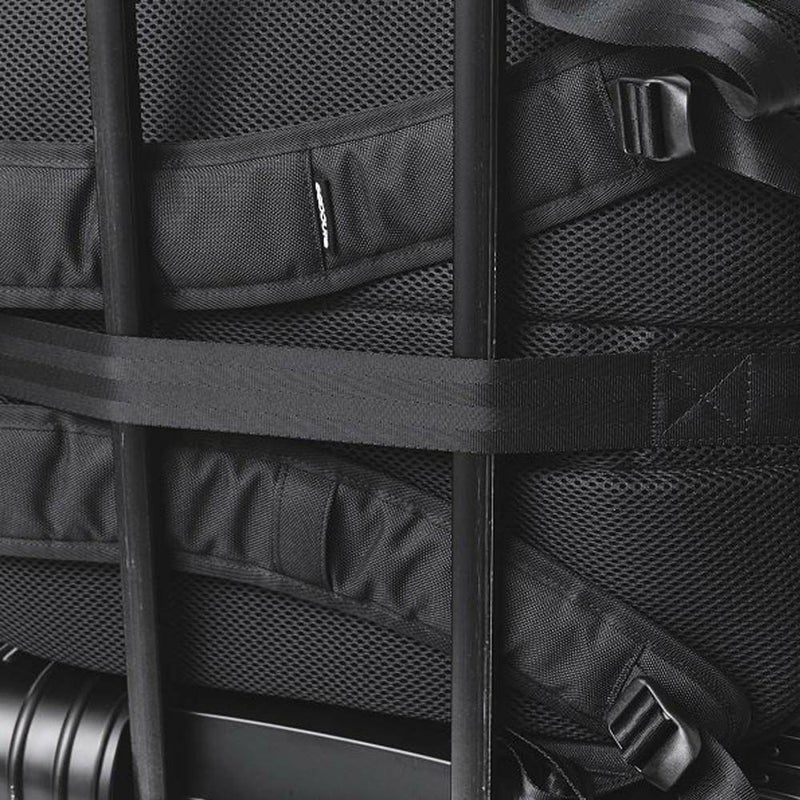 【9/1限定★エントリーで全員21倍】IncaseインケースリュックCampusCompactBackpack正規品バックパック2WAYB4メンズレディースビジネスリュック通勤通学出張大容量人気カジュアルおしゃれ137203053001