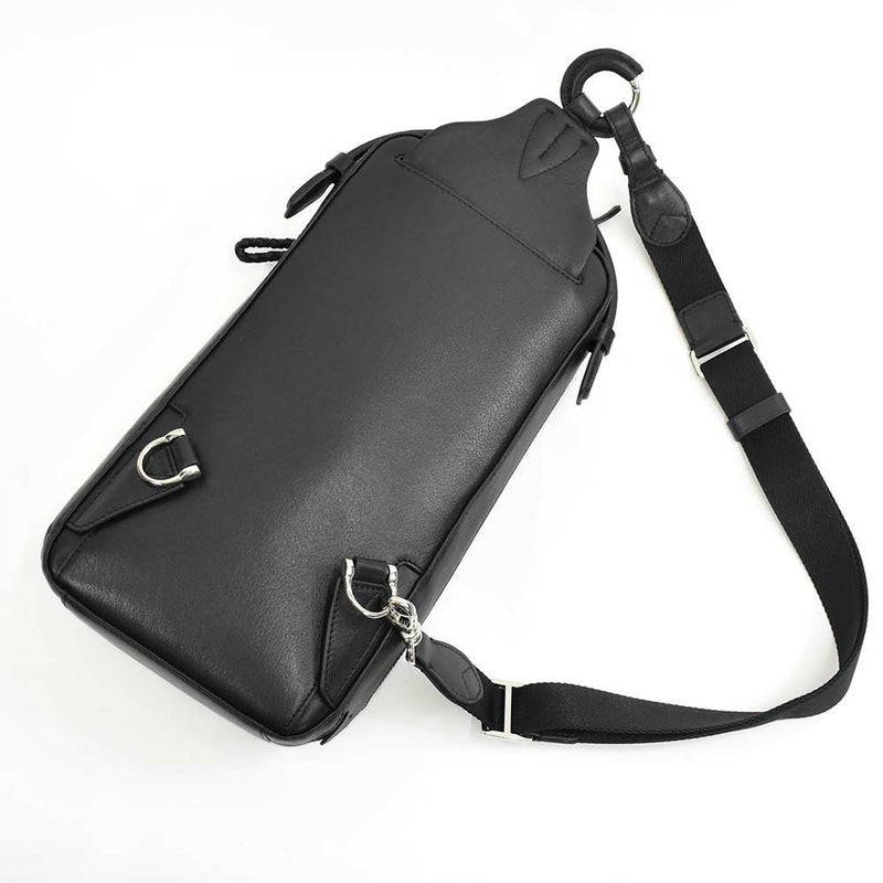 【ポイント最大34.5倍】P.I.Dボディバッグ本革メンズピーアイディー撥水エクリール本革ボディバッグボディバックショルダーバッグワンショルダーバッグ通勤通学ビジネスレザー革ブランドカジュアルPIDピー・アイ・ディーPAZ105