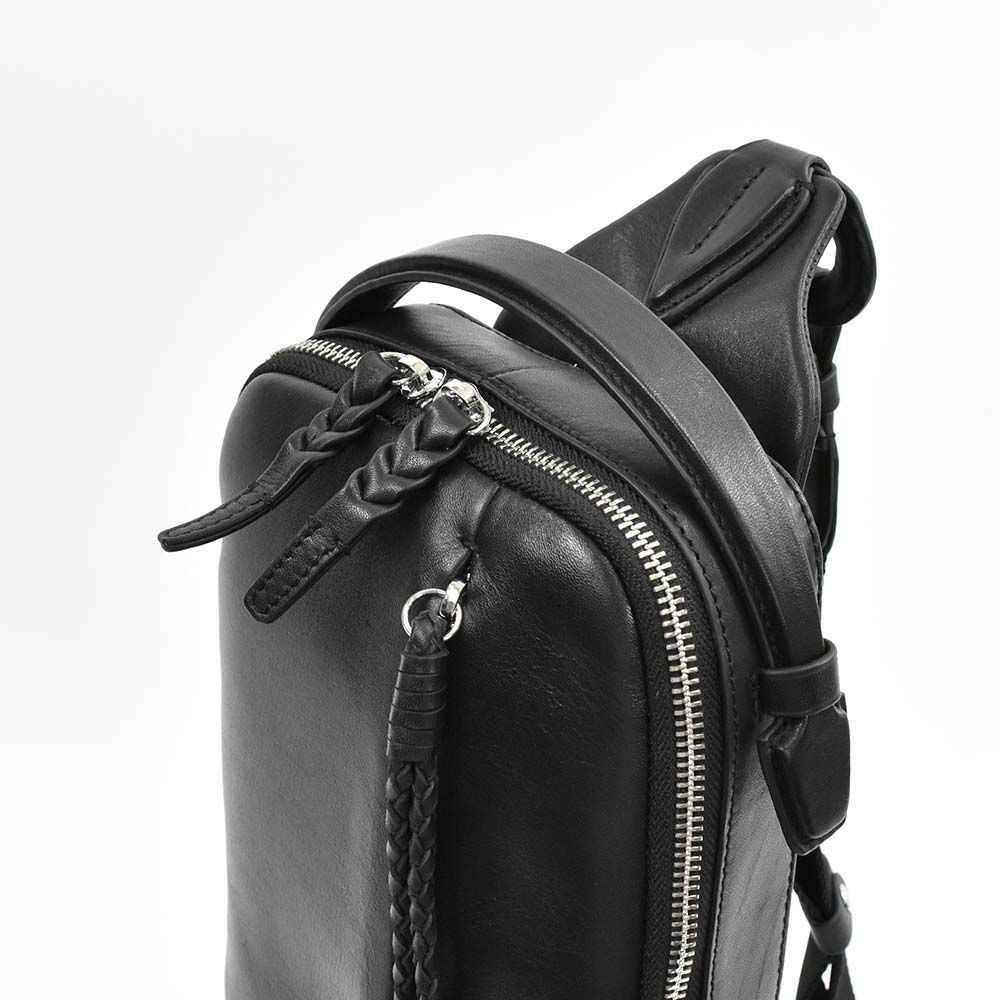 【ポイント最大34.5倍】P.I.Dボディバッグ本革メンズピーアイディー撥水エクリール本革ボディバッグボディバックショルダーバッグワンショルダーバッグ通勤通学ビジネスレザー革ブランドカジュアルPIDピー・アイ・ディーPAZ105