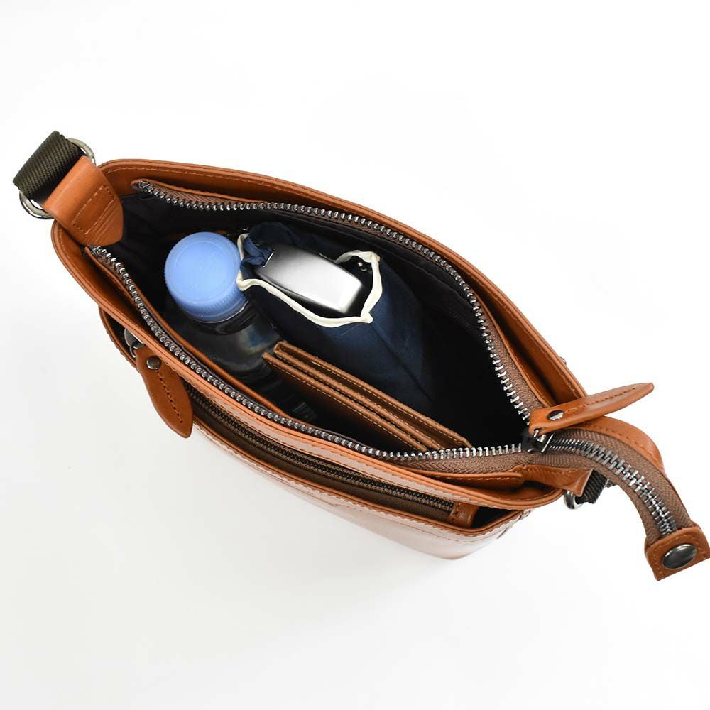 【ポイント最大34.5倍】JOYAショルダーバッグ本革メンズ小さめジョヤ本革ショルダーバッグショルダーバック斜め掛けバッグ斜めかけバッグ肩掛けカバン革レザー大人休日軽いブランドコンパクト40代50代60代J4210