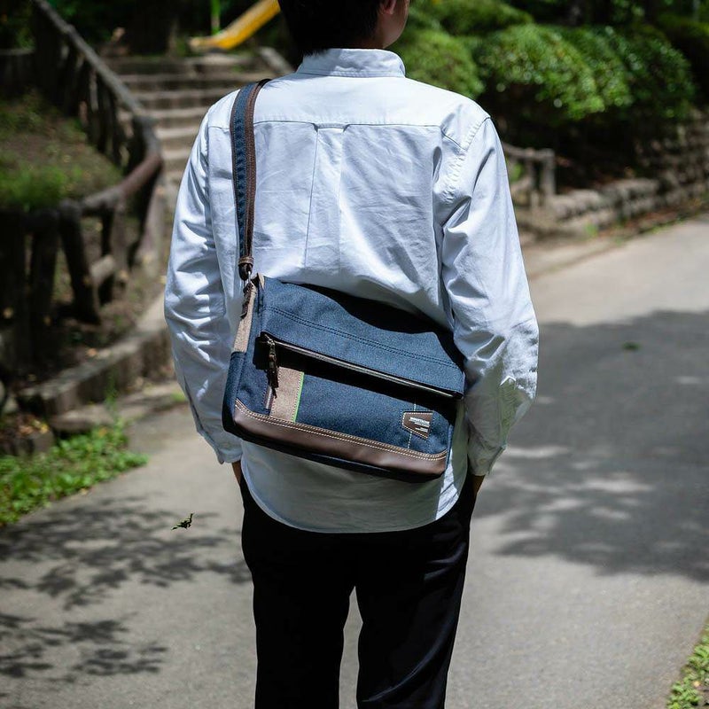 MOUSTACHEショルダーバッグ口折れムスタッシュメンズレディースショルダーショルダーバック斜めがけ斜め掛けバッグバックおしゃれかっこいいカジュアル人気通学軽量ブランド大人ナイロン30代40代50代JLG4662