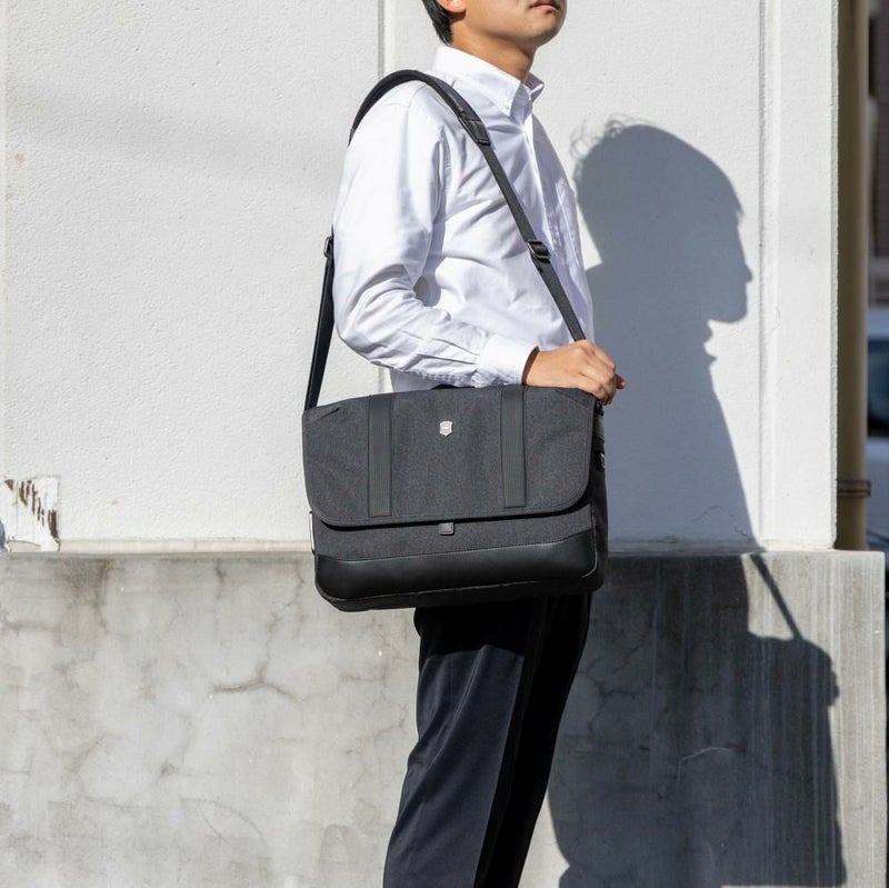 ビクトリノックスショルダーバッグVICTORINOXA413Lアーキテクチャーアーバン2メッセンジャーバッグバッグビジネスバッグメンズレディースブランド611958