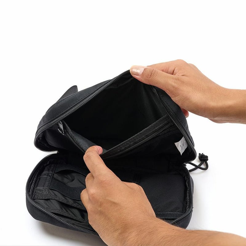 ブリーフィングポーチBRIEFINGGADGETPOUCHMWGENIIガジェットポーチ小物入れメンズレディースガジェットケース充電器周辺機器小物BRA233A41