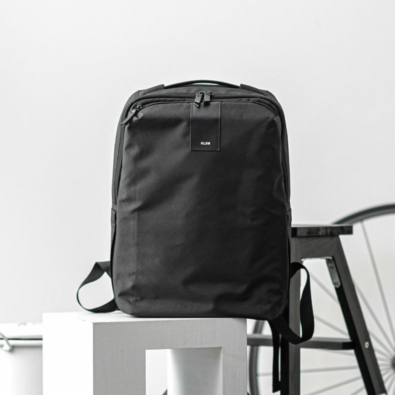 KLONリュッククローンメンズレディースLIGHTBASICRUCKSACK16Lバックパックリュックサック通学通勤撥水おしゃれブラック黒モノトーン