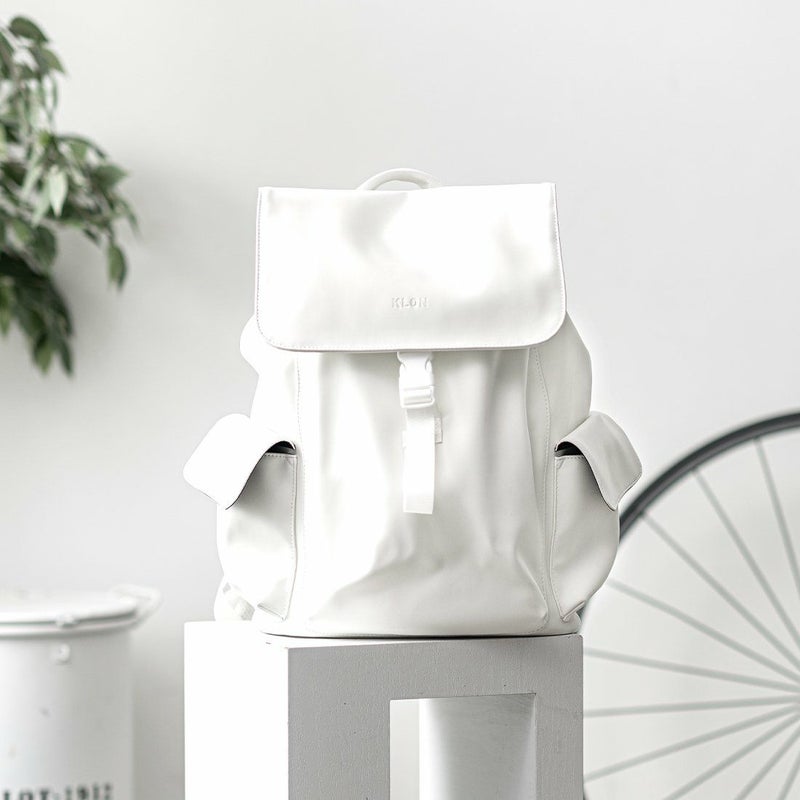 KLONリュッククローンメンズレディースMATTECOATEDRUCKSACKTRA18Lバックパックリュックサック通学通勤撥水おしゃれブラック黒ホワイト白