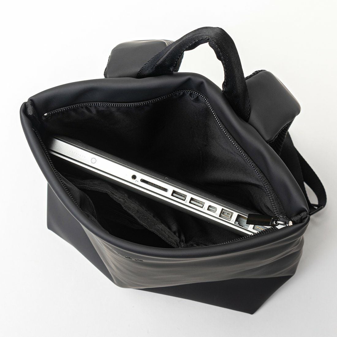 KLONリュッククローンメンズレディースMATTECOATEDRUCKSACK-SIM15Lバックパックリュックサック通学通勤撥水おしゃれブラック黒ホワイト白
