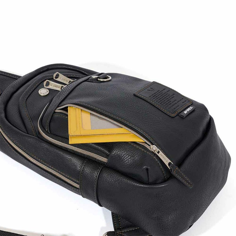 アビレックスボディバッグAVIREX大きめ大容量バッグ合皮ショルダーバッグアヴィレックスメンズレディースボディバックブランド人気かっこいい30代40代50代60代AX5001