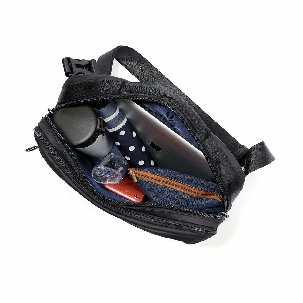 MOUSTACHEショルダーバッグメッセンジャーバッグボディバッグムスタッシュ大容量メンズレディース斜めがけ斜め掛けおしゃれかっこいいカジュアル人気通学軽量ブランド大人30代40代50代MJT4587