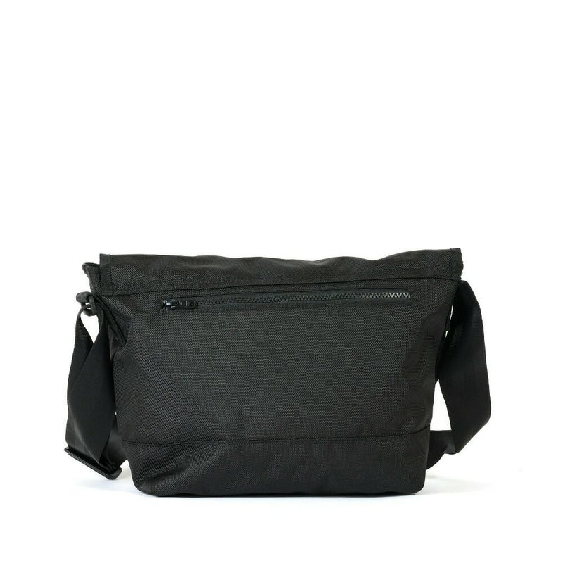 ニューエラショルダーバッグNEWERAメンズレディース9Lブラックショルダーバックかぶせ大きめ大容量人気ブランド軽量おしゃれNEWERA