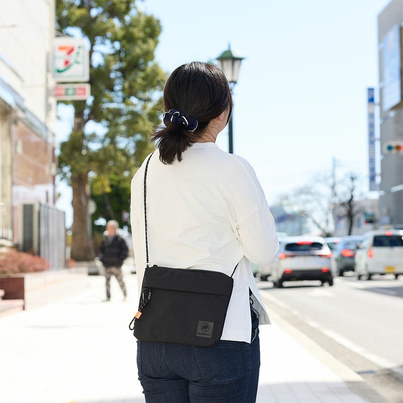 マムートサコッシュMAMMUTXeronSacocheエクセロンショルダーバッグメンズレディースショルダーバック斜めがけバッグ斜め掛けバッグブランド薄い多機能2810-00180