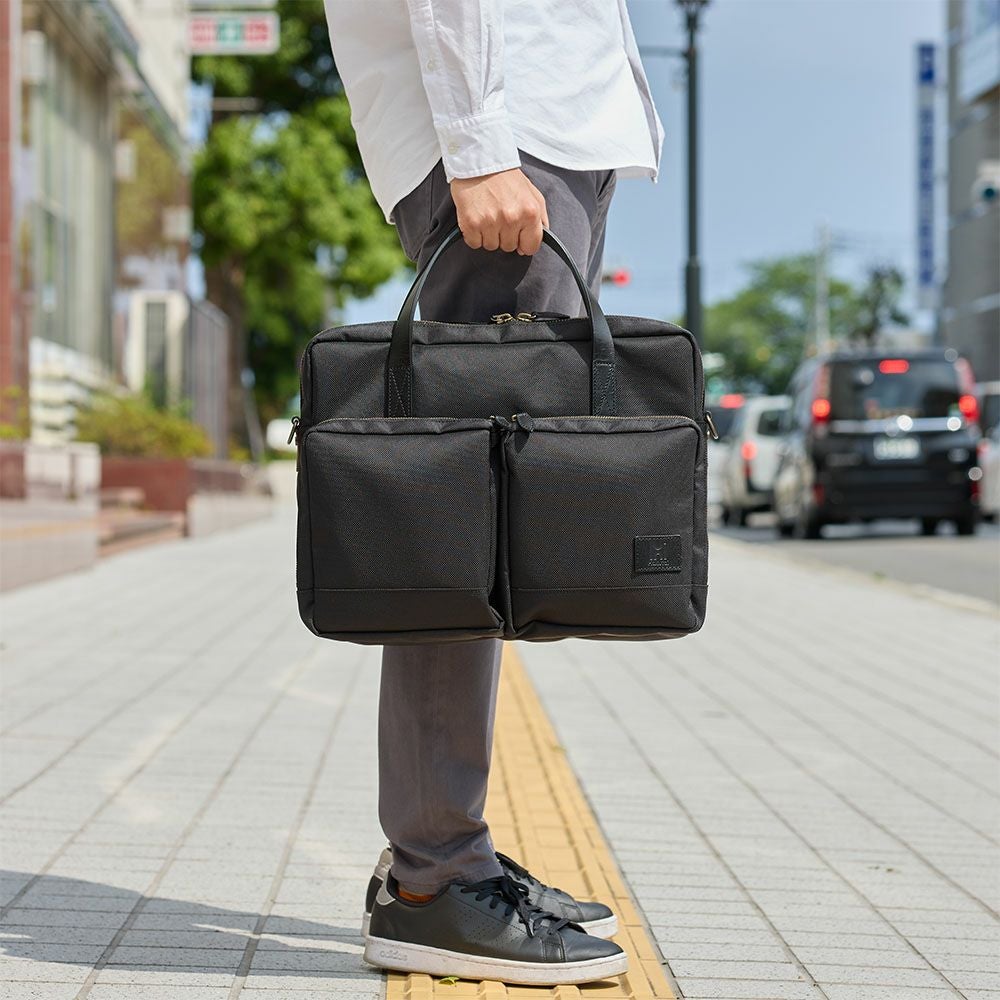 C.E.L ショルダーバッグ ブリーフケース ブラックイエロー【未使用保管品】 Hakutai ビジネスバッグ ブリーフケース ブリーフバッグ ブランド A4
