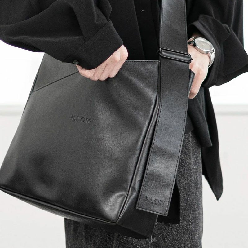 KLONショルダーバッグクローンメンズレディースBUTTERFLYSHOULDERBAGおしゃれ通学通勤ブラック黒