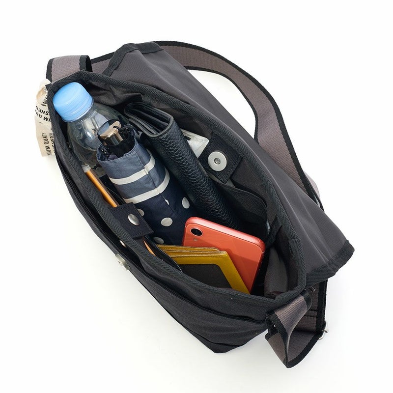 Leeリーショルダーバッグバッグレディースブランドショルダーバックフラップ斜め掛け斜めがけ帆布人気シンプル大人おしゃれ30代40代50代60代320-1302