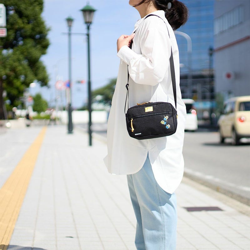 Leeリーショルダーバッグミニオンminionコラボバッグブランドショルダーバック斜め掛け斜めがけ人気ブランドかっこいいシンプル大人おしゃれキャラクターミニオンズminions320-30032