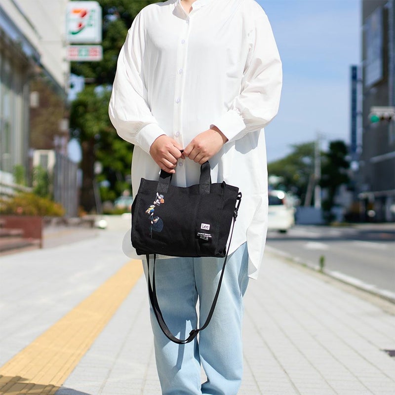 Leeリーショルダーバッグミニオンminionコラボバッグブランドミニトートバッグ2WAYグルー怪盗グルー人気ブランドかっこいいシンプル大人おしゃれキャラクターミニオンズminions320-30042