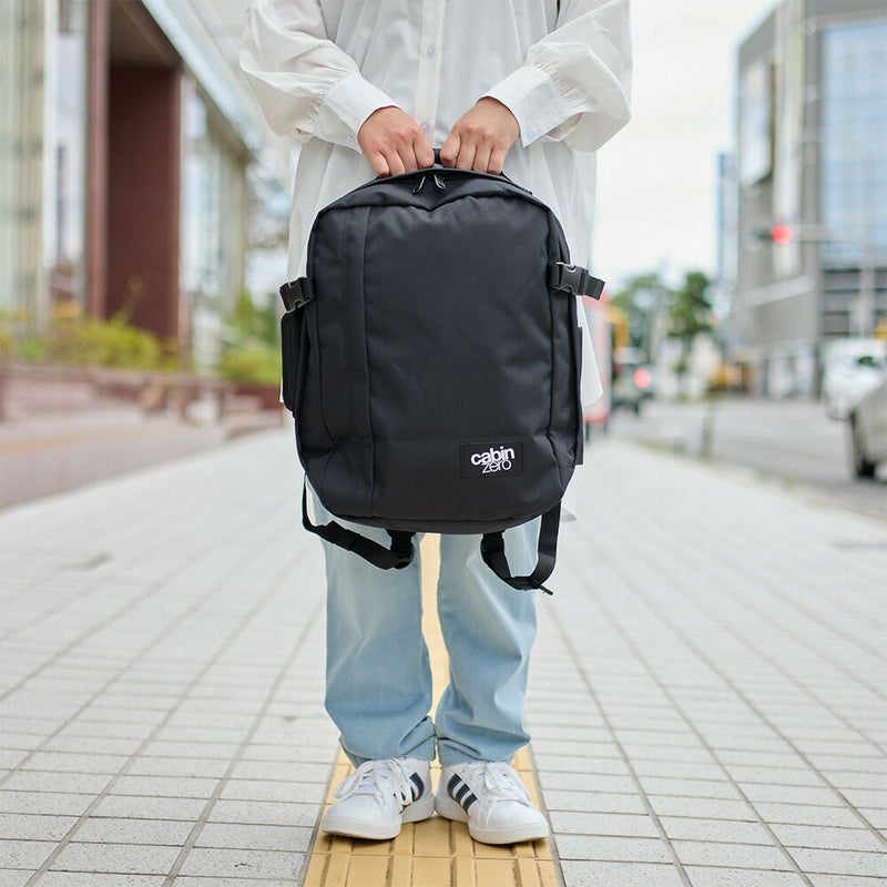 キャビンゼロリュック28LCABINZEROCLASSICTECHメンズレディースクラシックテック大容量PC収納パソコン収納軽い軽量多機能機内持ち込みバックパック通勤通学旅行1泊CZ331
