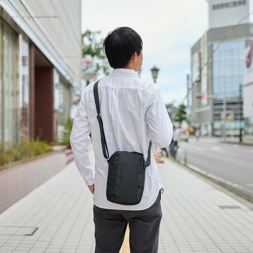 I*C様 ブランドバッグ・小物 まとめ売り Lee リー ショルダーバッグ メンズ レディース 縦型 ブランド