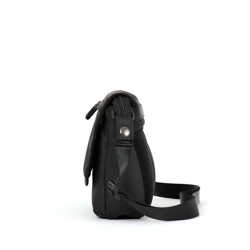 MOUSTACHEショルダーバッグムスタッシュメンズレディース斜めがけ斜め掛けおしゃれかっこいいカジュアル人気通学ブランド大人小さめコンパクト30代40代50代MJT-4584